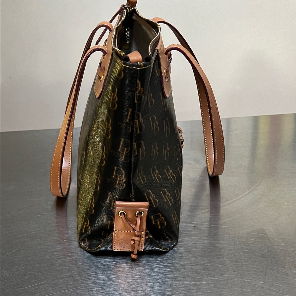 Dooney & Bourke Black and Tan Pebble Grain Tote Bag - Picture 6 of 6